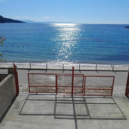 Spiro Guest House Himare Ngoại thất bức ảnh