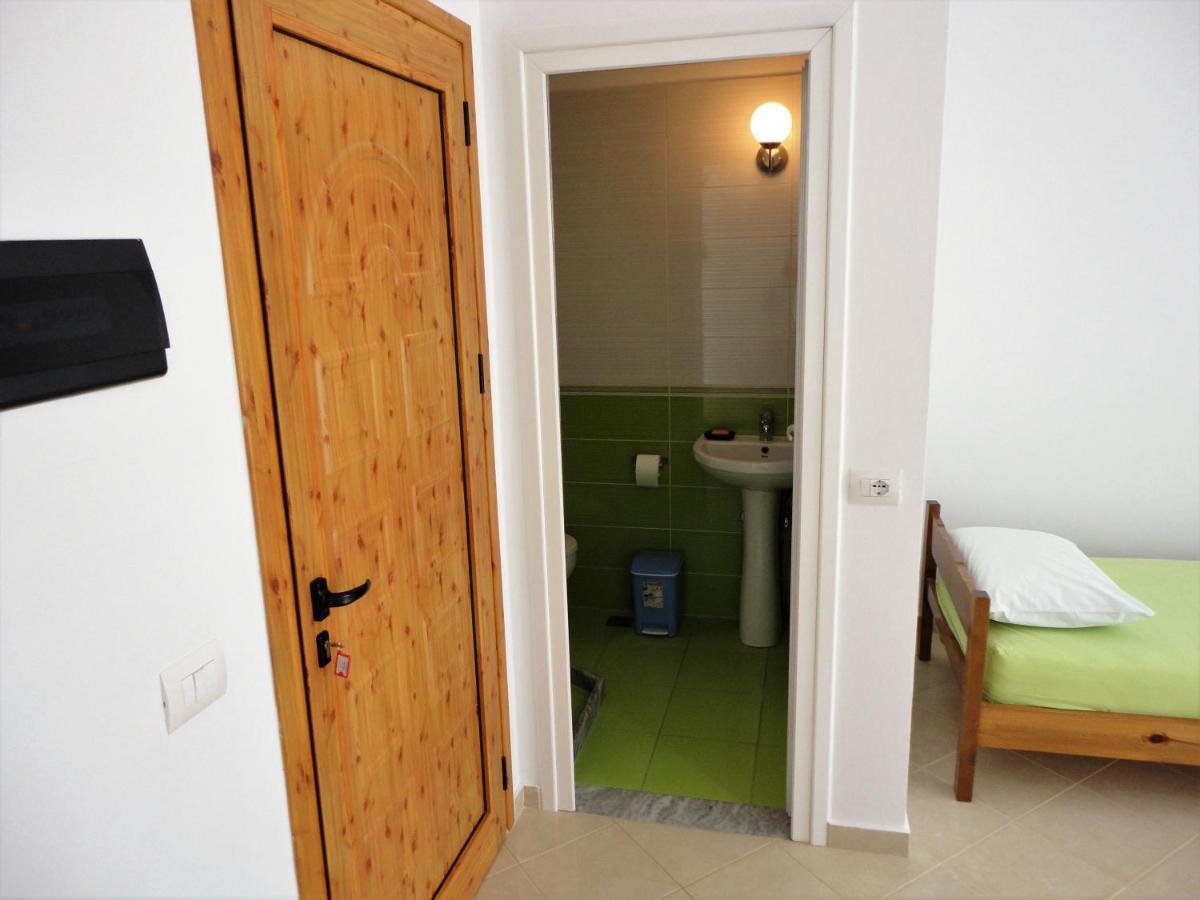 Spiro Guest House Himare Ngoại thất bức ảnh