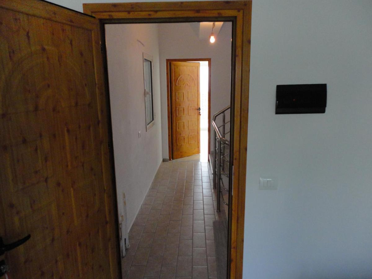 Spiro Guest House Himare Ngoại thất bức ảnh